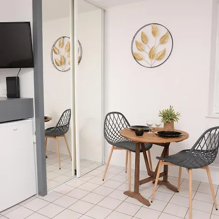 Le Vesulien 2 - Ma Petite Resa Appartement Vesoul Buitenkant foto